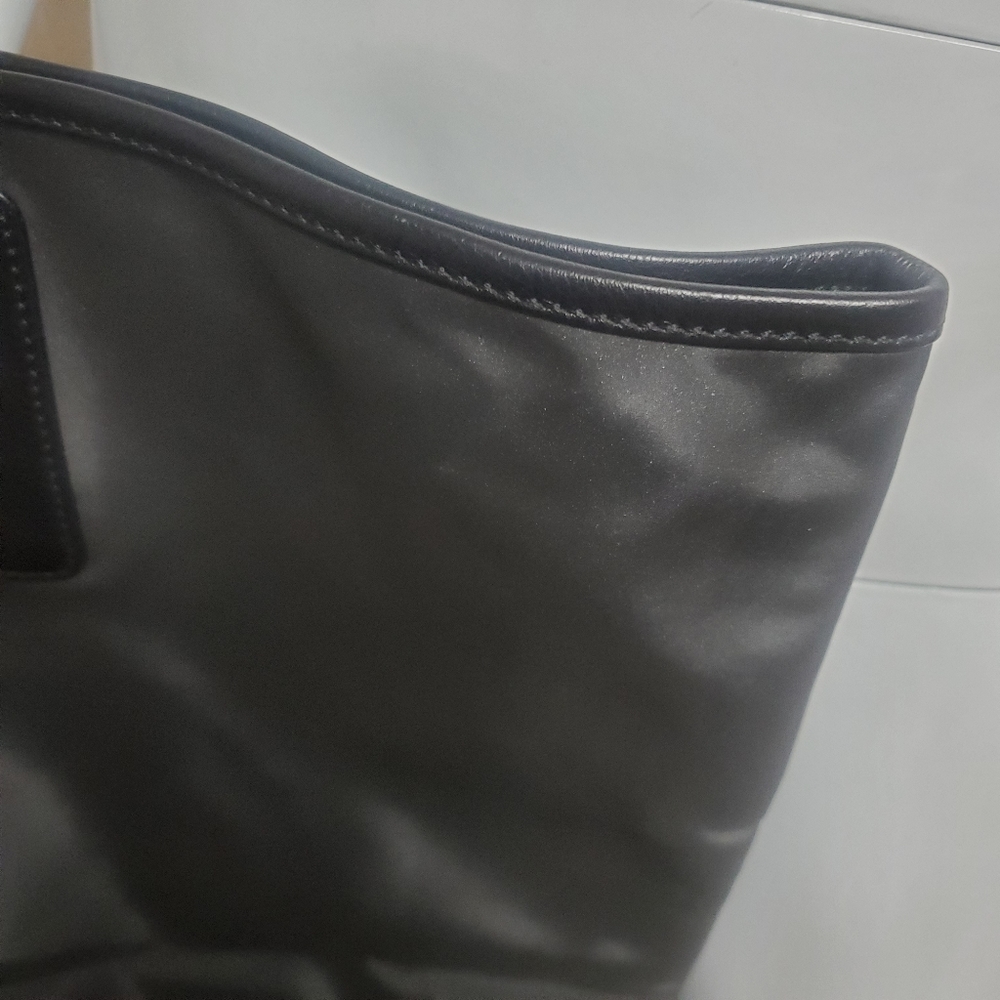 New! Dolce And Gabbana Black Tote - Picture 7 of 13